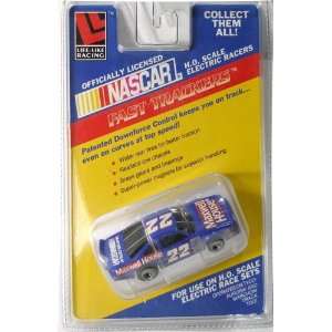    Life Like 9717 #22 Maxwell House NASCAR HO Slot Car: Toys & Games