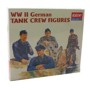  1/35 WWII German Tank Crew: Toys & Games