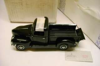   1940 FORD PICK UP TRUCK DIECAST CAR 124 SCALE PRECISION MODEL  