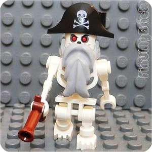 T224 LEGO Castle Pirates Skeleton Ship Captain 7029 NEW  
