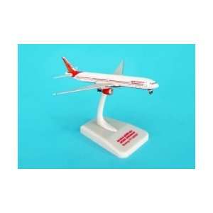  Hogan Air India 777 300ER 11000 W/STAND Toys & Games