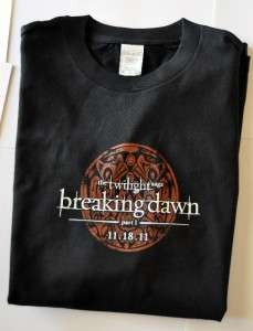 TWILIGHT BREAKING DAWN SHIRT COMIC CON SDCC WOLF PACK M  