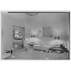 Photo Aberdeen Hotel, 17 W. 32nd St., New York City. Writing room 1941 