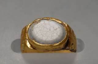 Ancient Roman Gold white agate ring 2nd A.D.  