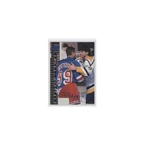   Upper Deck Gretzky Profiles #GP8   Wayne Gretzky: Sports Collectibles
