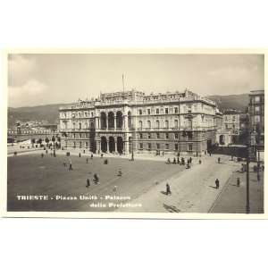 1930s Vintage Postcard Piazza Unita and Palazzo della Prefecttura 