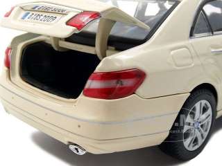   18 scale diecast car model of mercedes e class german taxi die cast