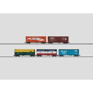  American Car Set with 5 Single door Boxcars (HO Scale) Toys & Games