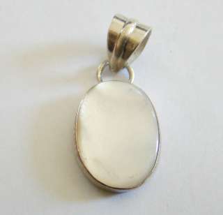 Sterling Silver Mother of Pearl Shell Pendant 925  