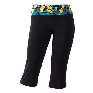    SO Floral Fold Over Yoga Capris   Juniors Plu: Sports & Outdoors