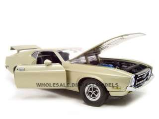 1971 FORD MUSTANG SPORTSROOF GREY GOLD 118 MODEL CAR  