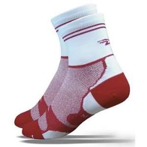  Defeet Levitator Lite Socks   Red/White 09 Sports 