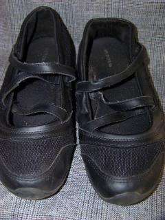 Merona sneakers  womens size 7   black with cross cross velcro closure 