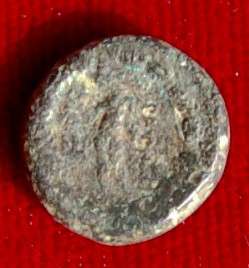 ANCIENT GREEK COIN SARDES, LYDIA HEREKLES AND APOLLO HOLDING CROW AND 