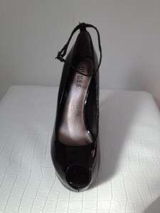 NIB New GUESS Black SAFARA Patent Peep Toe Platform Pumps Shoes Heels 