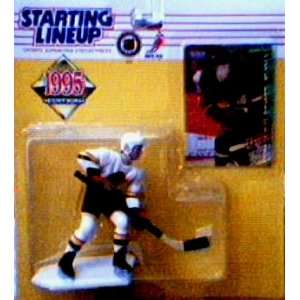  Pavel Bure 1995 Starting Lineup NHL Action Figure: Toys 