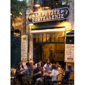  Diners at La Petite Hostellerie in the Latin Quarter 