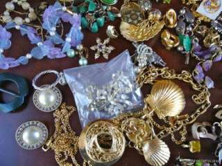 Lbs POUNDS Vtg COSTUME JEWELRY Lisner TRIFARI Hollycraft CORO Weiss 