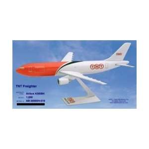  Gemini Jets World MD 11 (Retro Livery) Toys & Games