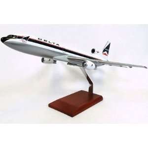    Delta Air Lines Lockheed L 1011 Model Airplane: Toys & Games