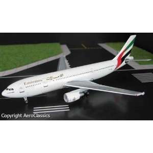    Aeroclassics Emirates A300 600R Model Airplane 