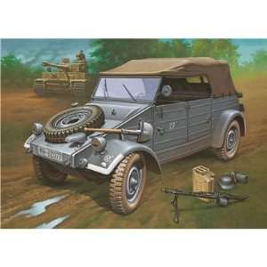  03073 1/9 WWII German Kubelwagen Type 82: Toys & Games