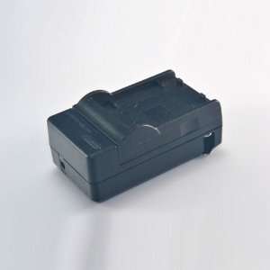  battries charger for Nikon EN EL1 / Minolta NP 800 batteries Coolpix 