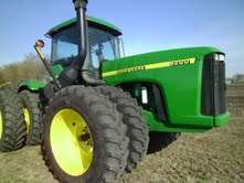 2001 John Deere 9200 Tractor  