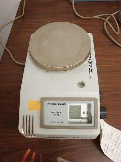 METTLER INSTRUMENTS SCALE MODEL# E2000 SERIAL#716274 MAX. 2000g.