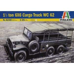   Italeri 1/35 1/1/2 Ton 6x6 Cargo Truck wc 62 ITA556230: Toys & Games