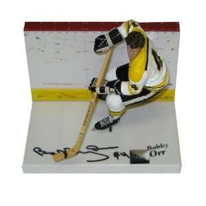   Autograph Bobby Orr Mcfarlane Action figure White Jersey: Toys & Games