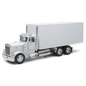    Diecast Peterbilt 379 Box Toy Truck 1:32 Scale: Toys & Games